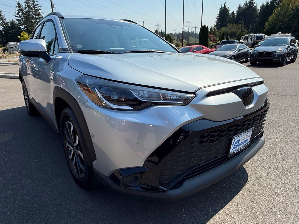 Used 2023 Toyota Corolla Cross AWD Hybrid w/ Moonroof Package image 9