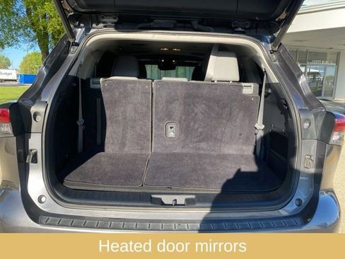 Used 2023 Toyota Highlander Limited image 14