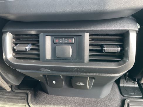 Used 2023 Ford F150 Lariat w/ Equipment Group 502A High image 25