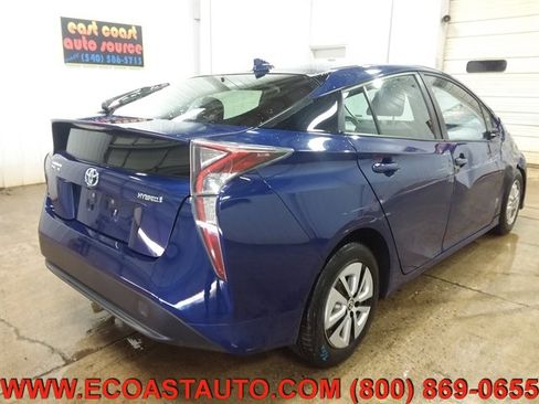 Used 2017 Toyota Prius Two image 3