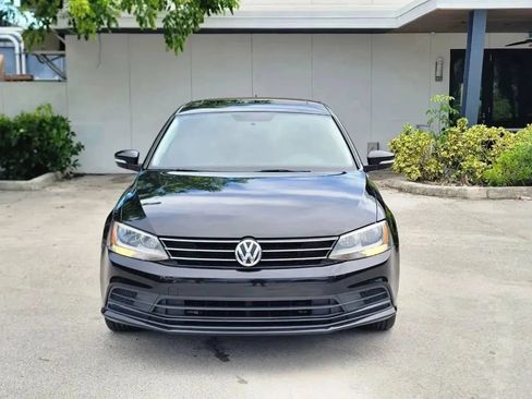 Used 2015 Volkswagen Jetta Sport FWD image 2