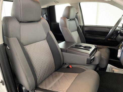 Used 2017 Toyota Tundra SR image 30