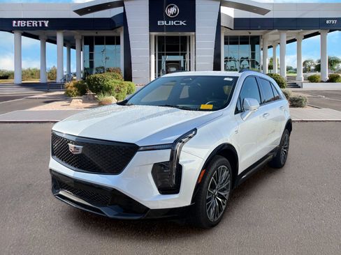 Used 2024 Cadillac XT4 Sport AWD/4WD image 4