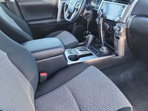 Used 2020 Toyota 4Runner SR5 AWD/4WD image 16