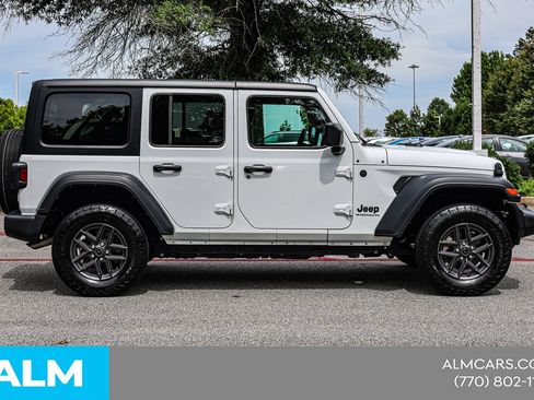 Used 2025 Jeep Wrangler Unlimited Sport AWD/4WD image 10