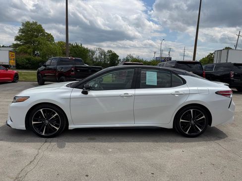 Used 2019 Toyota Camry XSE FWD image 6