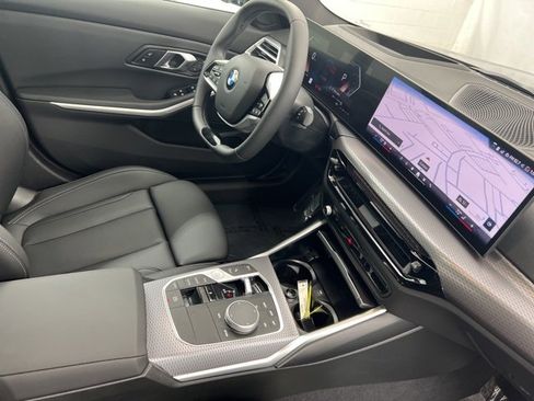 Used 2025 BMW 330i xDrive Sedan w/ Premium Package image 24