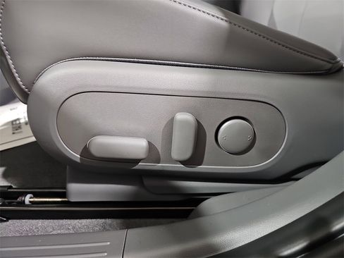 New 2026 Hyundai Ioniq 5 SEL image 30