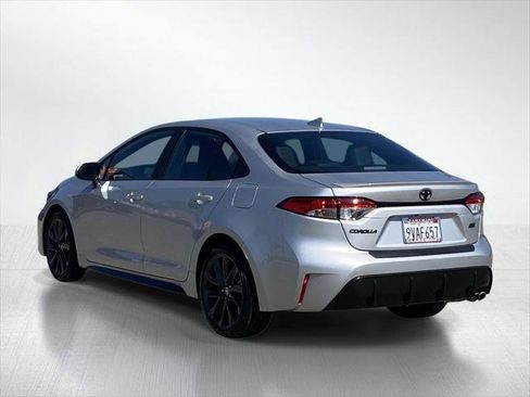 Certified 2025 Toyota Corolla SE FWD image 4