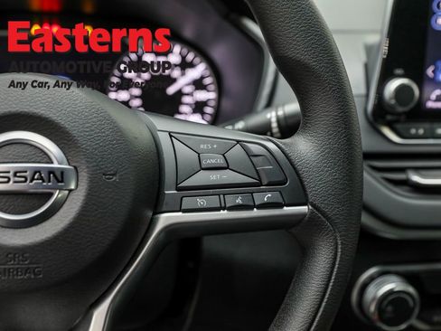 Used 2022 Nissan Altima 2.5 SV image 16