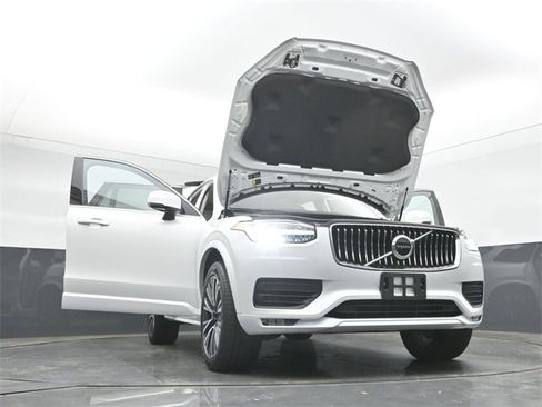 Used 2022 Volvo XC90 T6 Momentum w/ Climate Package image 55