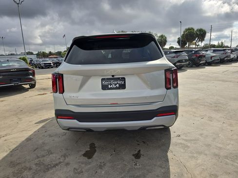 New 2026 Kia Sorento LX FWD image 7