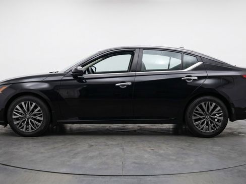 Used 2025 Nissan Altima 2.5 SV image 5