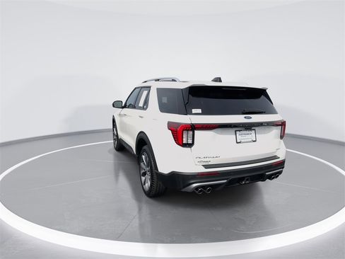 Used 2025 Ford Explorer Platinum w/ Ultimate Package image 6