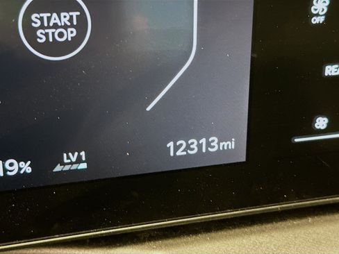 Used 2024 Kia EV9 Wind AWD/4WD image 19