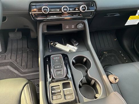 New 2026 Honda Pilot Touring image 15