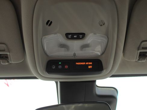 Used 2024 Buick Encore GX Sport Touring image 33