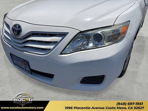 Used 2011 Toyota Camry LE FWD image 28