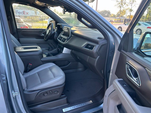 Used 2024 Chevrolet Suburban LT RWD image 10