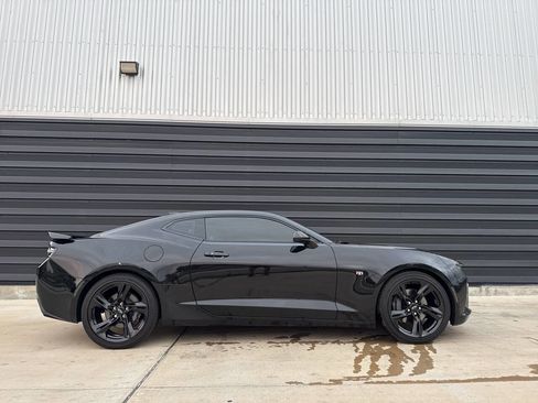 Used 2018 Chevrolet Camaro SS image 24