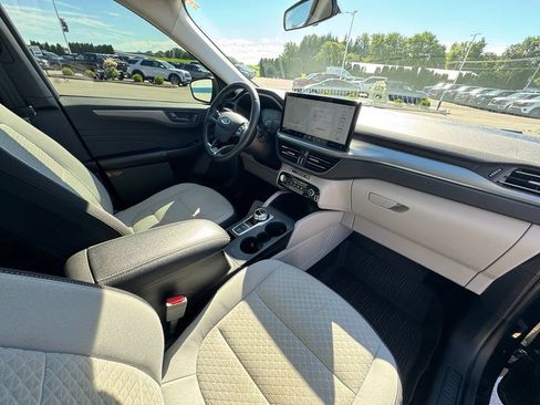 Certified 2023 Ford Escape Active w/ Tech Pack #1 AWD/4WD image 10