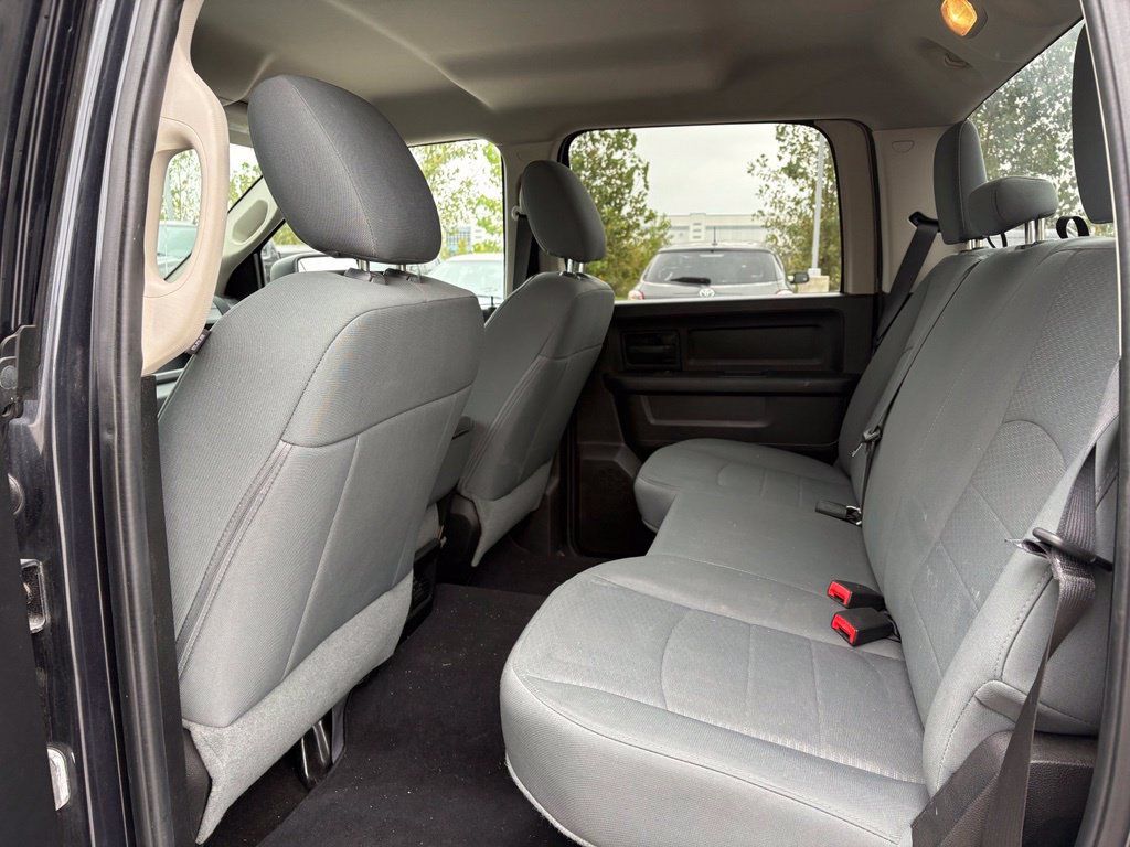 Used 2015 RAM 1500 Express AWD/4WD image 17