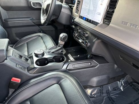 Certified 2025 Ford Bronco Outer Banks image 17