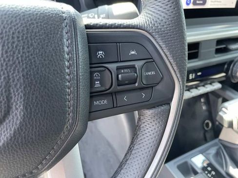 Used 2024 Toyota Tacoma SR5 w/ SR5 Upgrade Package AWD/4WD image 23