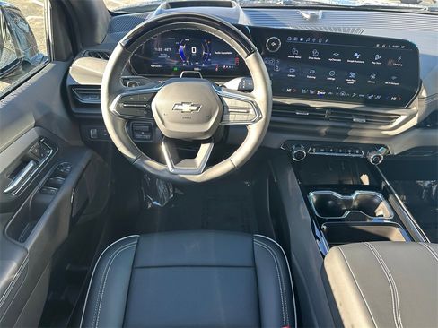 Used 2026 Chevrolet Silverado EV LT image 17