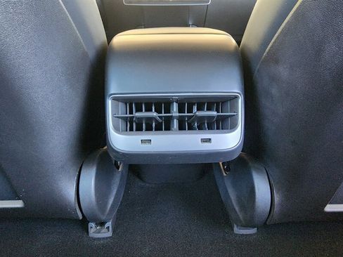 Used 2018 Tesla Model 3 Long Range RWD image 65