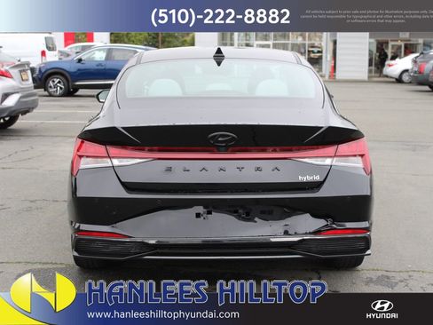 Used 2023 Hyundai Elantra Limited image 8