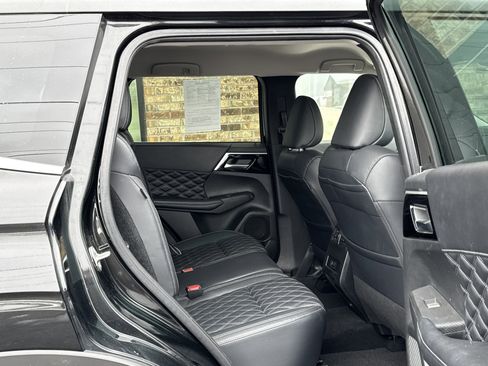 Used 2022 Mitsubishi Outlander SEL image 14