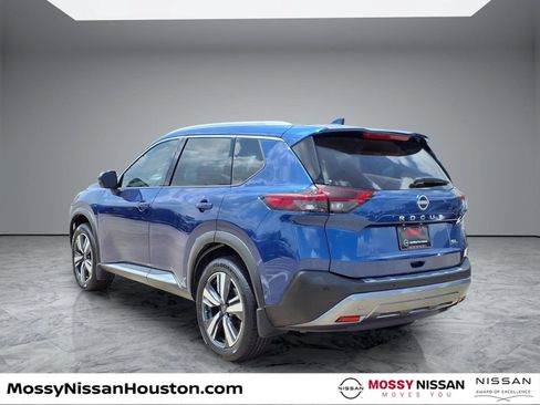Used 2023 Nissan Rogue SL w/ SL Premium Package FWD image 2