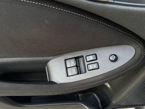 Used 2014 Nissan 370Z Coupe RWD image 18