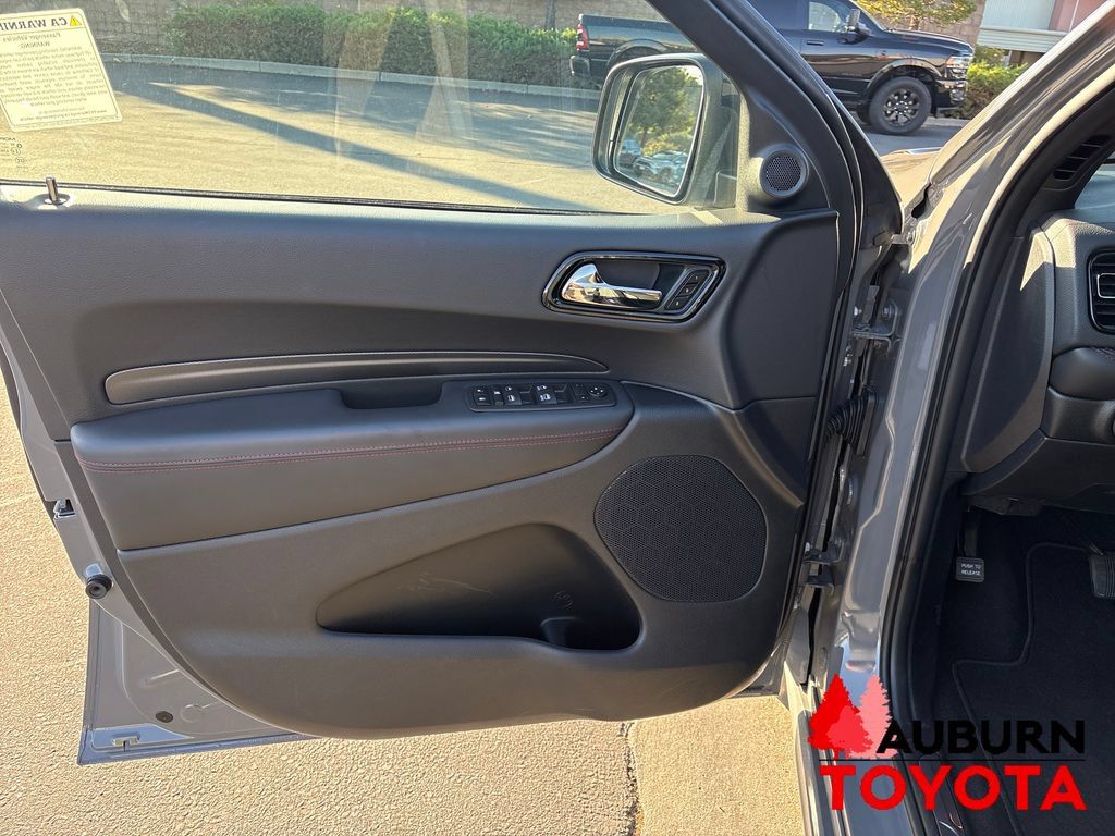 Used 2025 Dodge Durango R/T AWD/4WD image 9