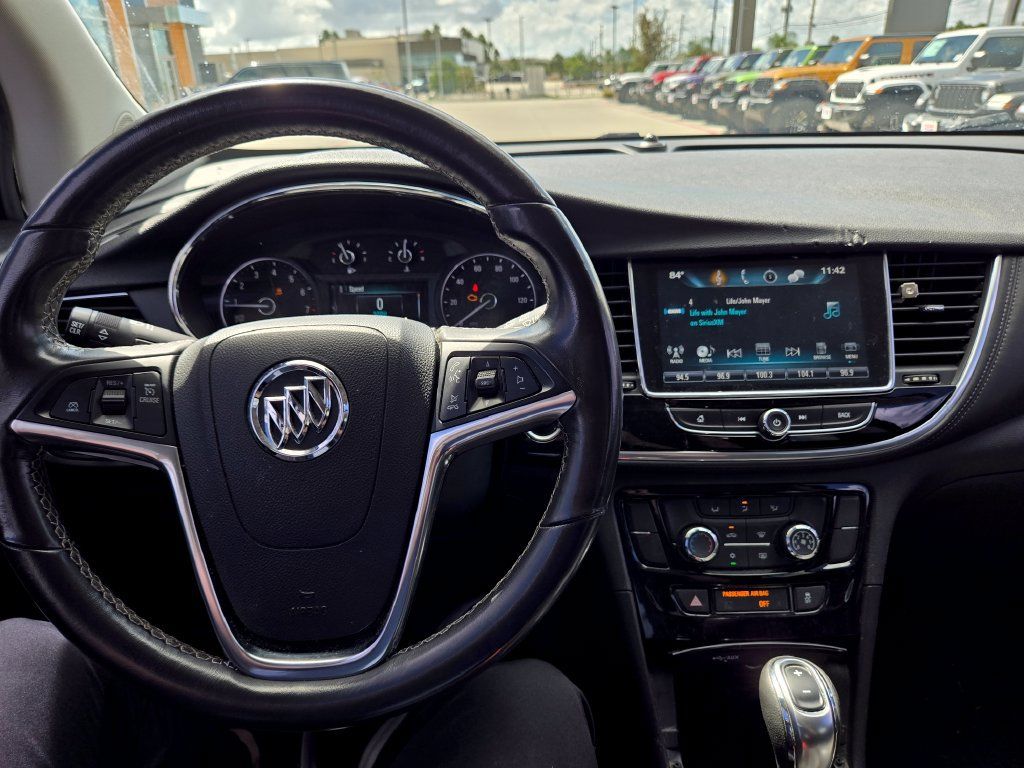 Used 2018 Buick Encore Sport Touring FWD image 10