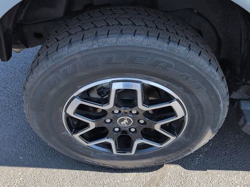 Used 2023 Ford Bronco Outer Banks image 9