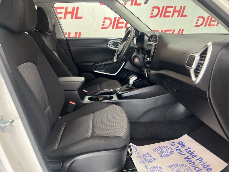 Certified 2024 Kia Soul LX FWD image 12