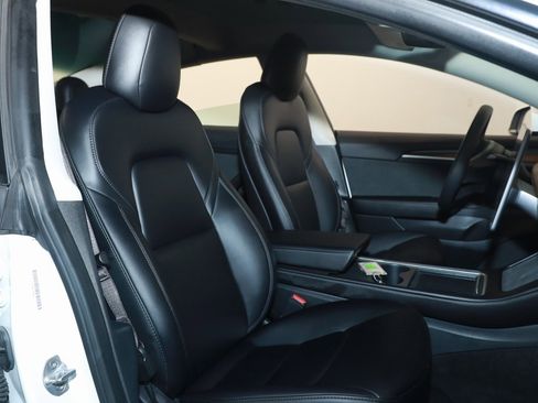 Used 2023 Tesla Model 3 Standard Range image 17