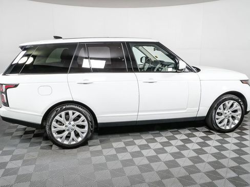 Used 2020 Land Rover Range Rover HSE image 2