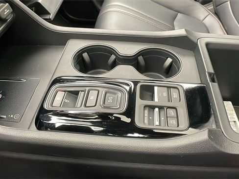 Used 2024 Honda Pilot TrailSport image 25