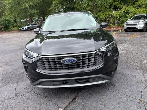 Used 2025 Ford Escape Active FWD image 2