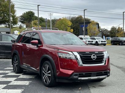 Used 2024 Nissan Pathfinder Platinum