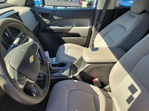 Used 2022 Chevrolet Colorado W/T w/ WT Convenience Package RWD image 18