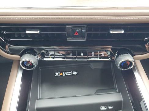 New 2026 Chevrolet Suburban High Country image 31