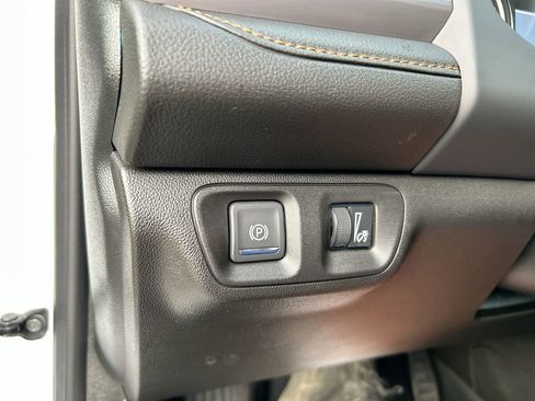 Used 2023 GMC Acadia AT4 w/ Preferred Package AWD/4WD image 22