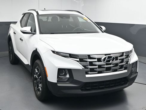 Used 2022 Hyundai Santa Cruz SEL w/ Activity Package image 2