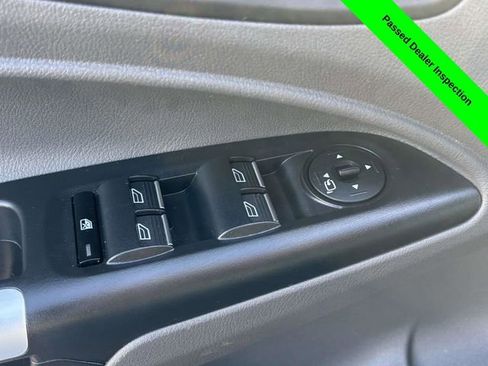Used 2023 Ford Transit Connect XLT image 10