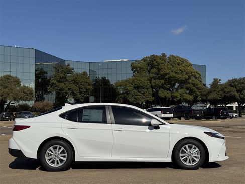 New 2026 Toyota Camry LE image 4