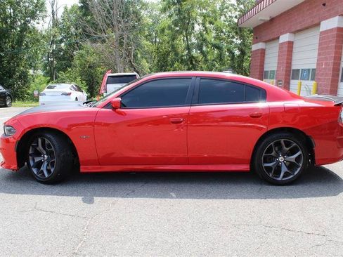 Used 2019 Dodge Charger R/T RWD image 2